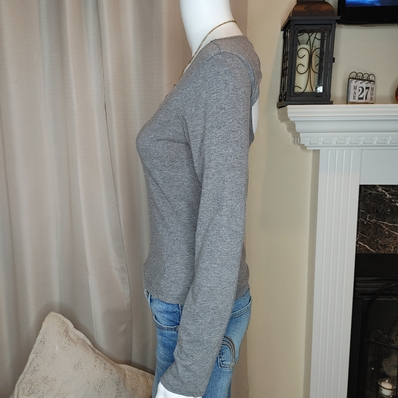 FOREVER 21 Fitted Top With back Cut-Out, Gray M - Picture 6 of 10
